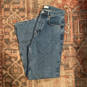 Topshop 90s style dad jean with button fly. 29W to fit 30L